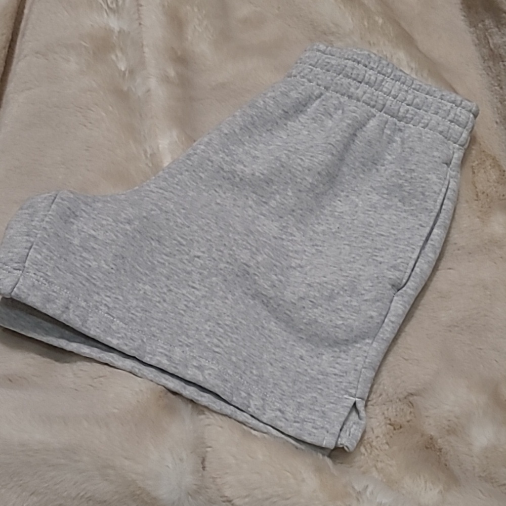 Mid Rise Sunday Short In Light Gray - Picture 14 of 14